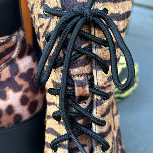 ALDO Nispel Animal Print Booties with Lug Heel. Faux hair NWOB size 8 - Picture 7 of 7